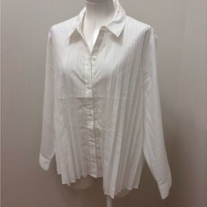 Express White pleated button down shirt. XL